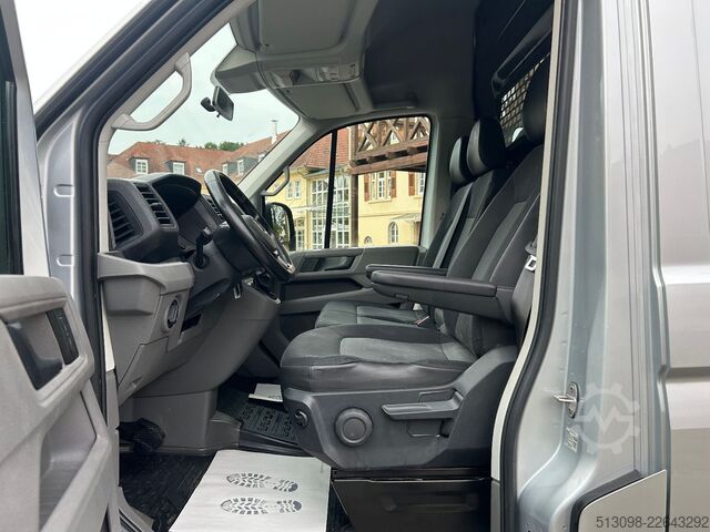 Hög tak skåpbil VW CRAFTER LANG HOCH ACC NAVI SPURHALTE. STANDHZG