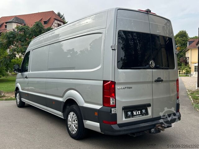 Hög tak skåpbil VW CRAFTER LANG HOCH ACC NAVI SPURHALTE. STANDHZG