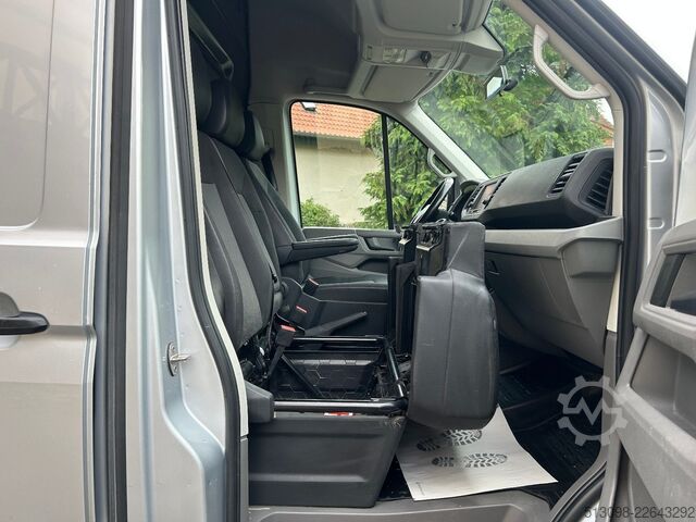 Hög tak skåpbil VW CRAFTER LANG HOCH ACC NAVI SPURHALTE. STANDHZG
