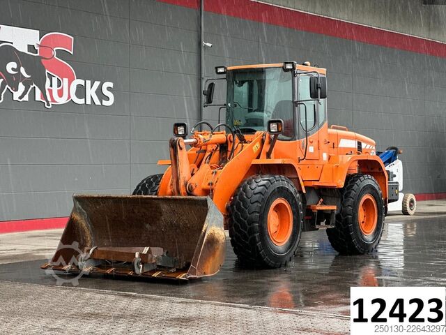 Hjullastare DOOSAN DL 200 inkl. Schaufel & Gabel Bj.2013 107kW