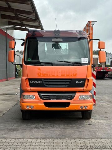 Lastbil med flak DAF LF 55.280 4x2 BL Pritsche mit FASSI LK & Glastr.