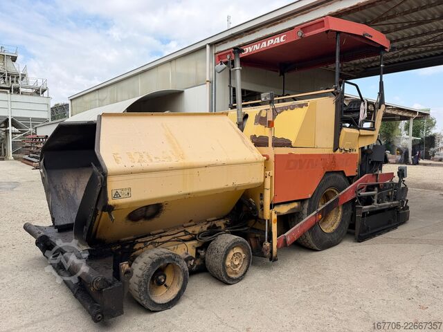 Finitrice per asfalto gommata Dynapac F121-4W (VB 805 TV)