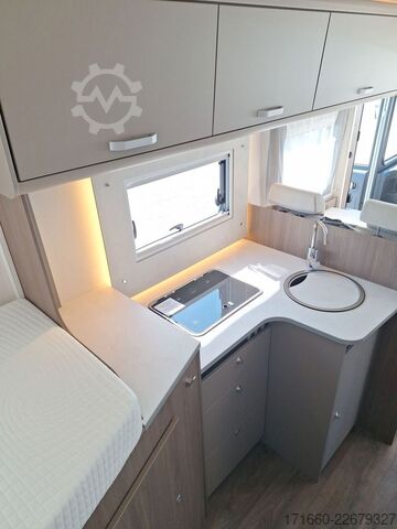 Entegre karavan CARADO I 338 TV-Paket, Automatik, Combi 6 E