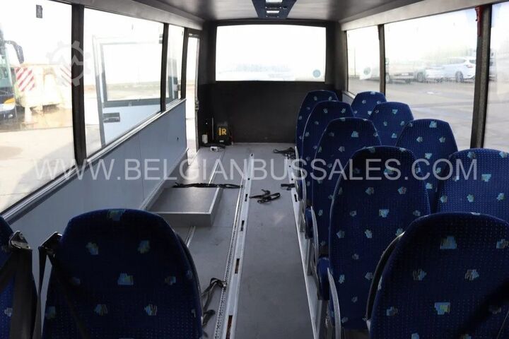 Kisbusz Mercedes VARIO