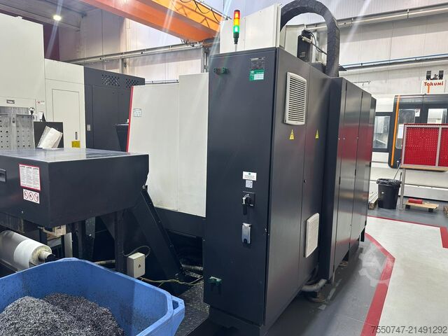 Verticale bewerkingscentrum MAS MCV 1000 5AX