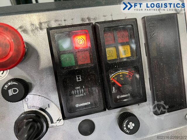 Vierwegestapler Combilift CB2500 GAS TRIPLEX 4900 FREE-LIFT CABIN
