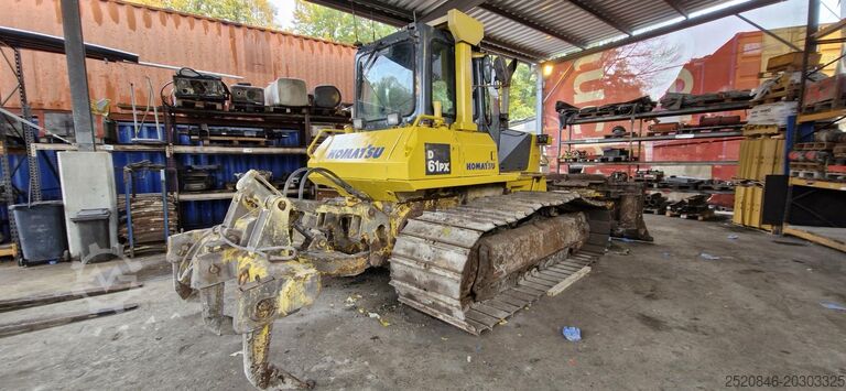 Paletli ekskavatör Komatsu D61PX-15
