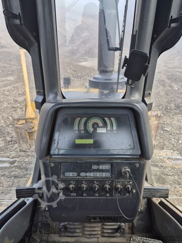 Escavatore cingolato Komatsu D61PX-15