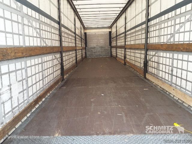 Semirimorchio con telone Schmitz Cargobull Semitrailer Curtainsider Standard