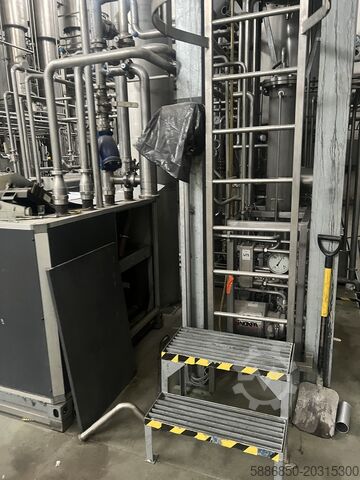 Evaporation station for apple concentrate