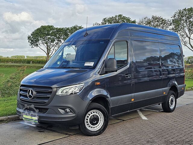 Hochdachkombi MERCEDES-BENZ SPRINTER 317 L2H2 Mbux10 LED AC!