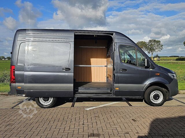 Hochdachkombi MERCEDES-BENZ SPRINTER 317 L2H2 Mbux10 LED AC!