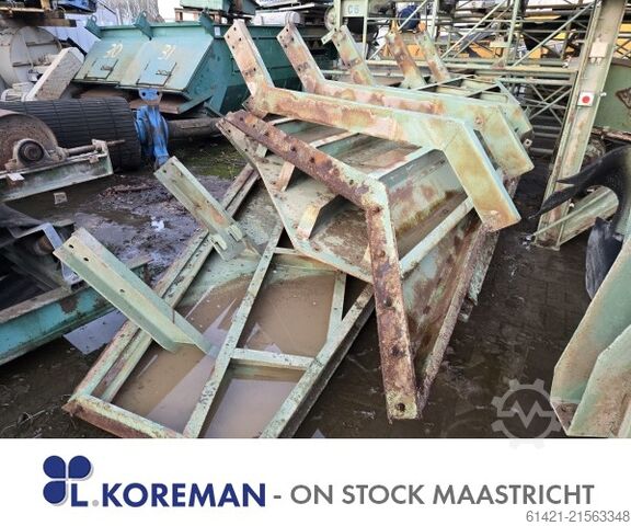 Steel Apron Conveyor with Hopper Svedala Svedala Steel Apron Conveyor with Hopper