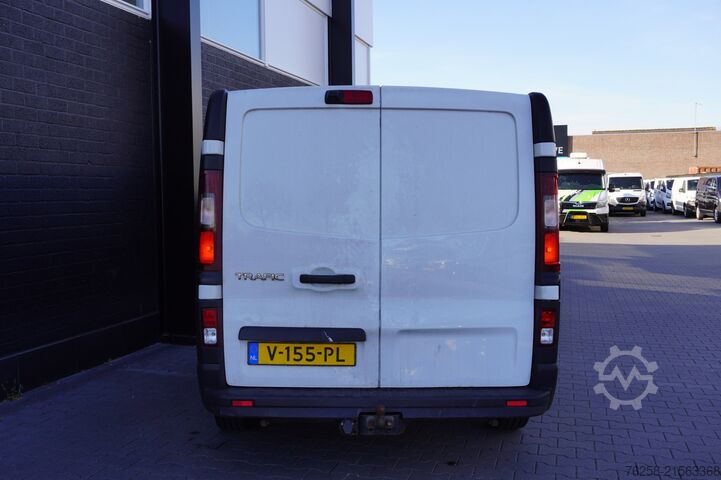 Delivery van Renault Trafic 1.6 dCi 125PK EURO 6 - Airco - Navi - Cr...