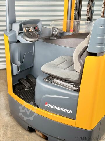 Ajunge la camion Jungheinrich ETV 214 - Service Neu -nur 4.444 Std.-Batterie 85%