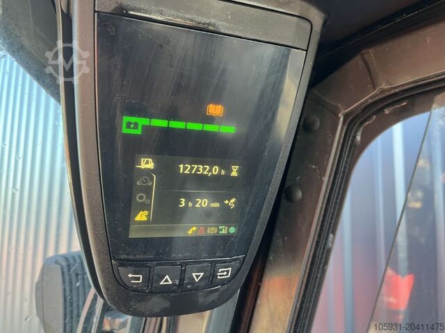 Electric 4-wheel forklift Linde E50HL-01