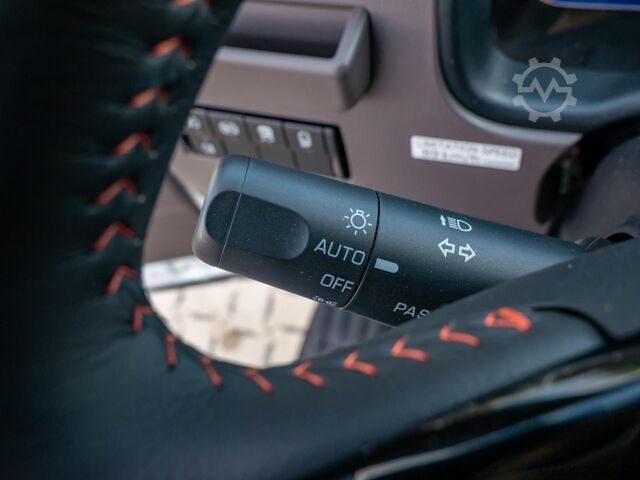 Furgon skrzyniowy Mitsubishi Canter e