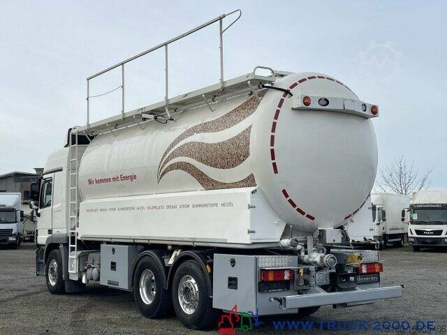 Vacuümtankwagen Mercedes-Benz Actros 2544 Silo Holz Pellets 28m³ inkl. Waage