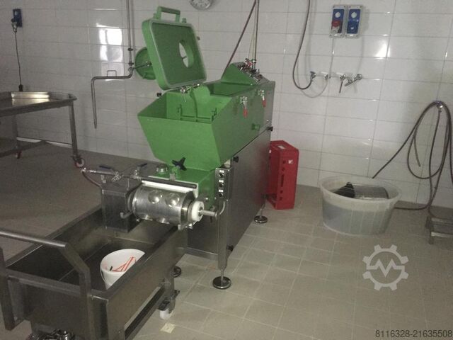 Mozzarella machine Seven Fluss VM 300