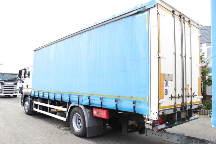 Flatbed truck with tarp MAN TGS 18.440 Plane Zug Schlafplatz AHK Edscha