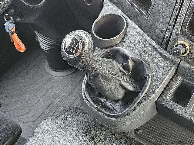 Kyld/fryst transport MERCEDES-BENZ ATEGO 1024