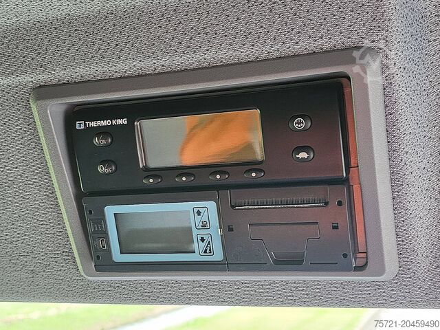 Kyld/fryst transport MERCEDES-BENZ ATEGO 1024