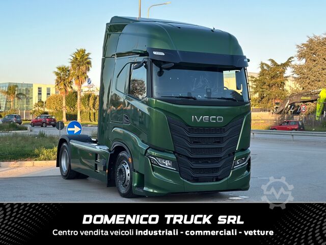 Standard road tractor Iveco S-Way 580 Full-Pneumatic