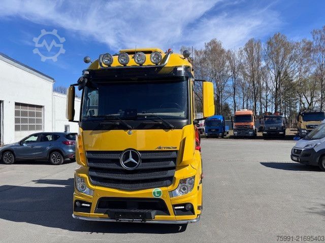 Autómentő MERCEDES-BENZ Actros 4 Abschleppwagen mit Kran