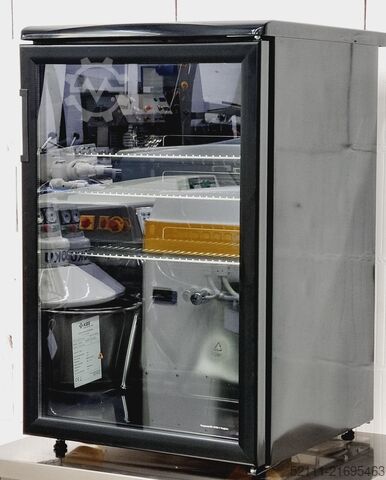 Üveges ajtós hűtőszekrény KBS K 140