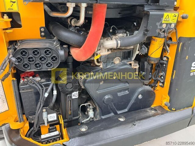 încărcător pe șenile JCB 3TS-8T Teleskid