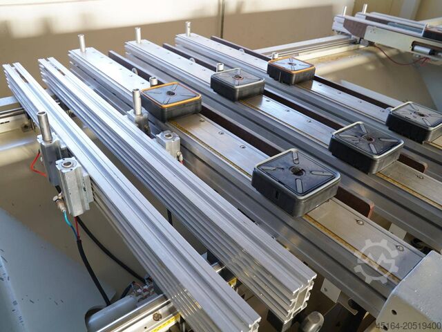 CNC machining center Morbidelli Author 853