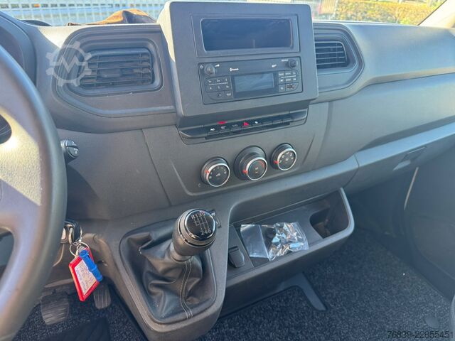  Renault Master France elevateur 121FT