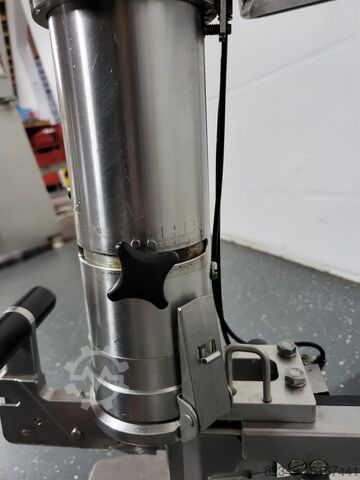 Stroj na zpracování masa Clipper Tipper Tie TCNi 200BT