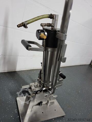 Stroj na zpracování masa Clipper Tipper Tie TCNi 200BT