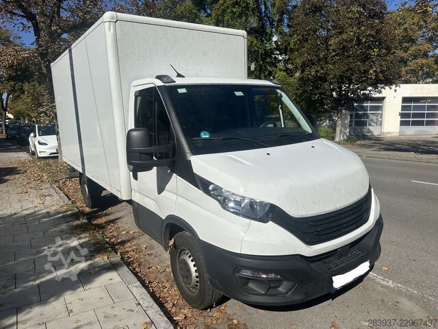 Transporter mit Koffer Iveco Daily 35S14