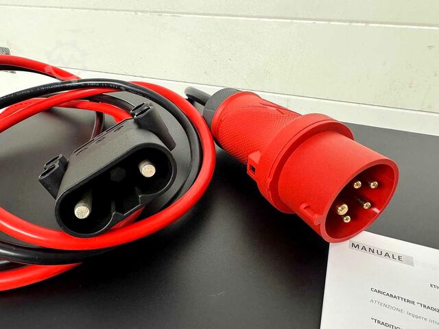 Chargeur pour chariot élévateur électrique TCE 80V