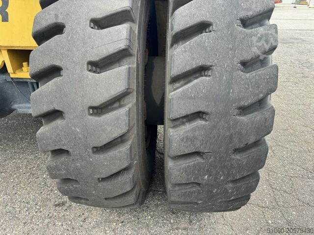 Volle container reachstacker Hyster RS4633IH