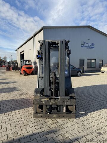 Diesel vorkheftruck Linde H30D-02