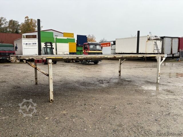 Intercambiar cuerpo abierto Krone Plattform 7,45m mit Steckrungen mittig