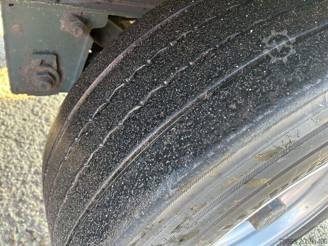 Presenninger, der kan skubbes Burg BPO 12-27 / Curtianside Trailer / BPW Drum / NL...