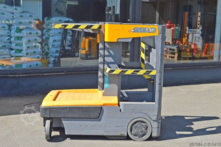 Carrello commissionatore ad alto livello Jungheinrich EKM 202