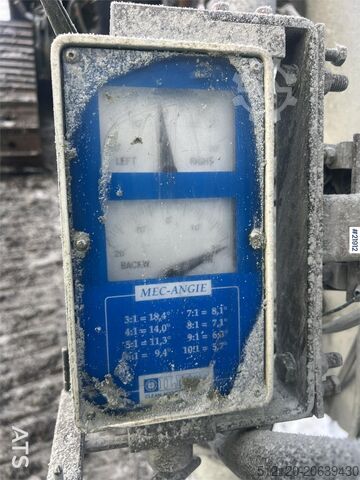 Jordboremaskine Nemek 503 TXI drilling rig w/ low hours for age