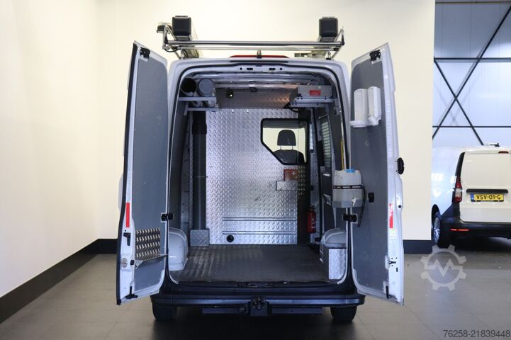 Furgão de painéis Volkswagen Crafter 2.0 TDI L3H3 EURO 6 - A/C climate - Cru...