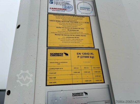 Lavt bygger sættevogn SCHMITZ SCB S3B KüHLAUFLIEGER, TK SLXI 300,  DOPPELSTOCK, BLUMENBREITE