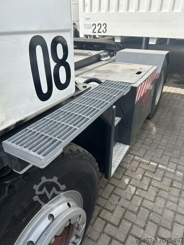 Trator de reboque CVS Ferrari TT2516