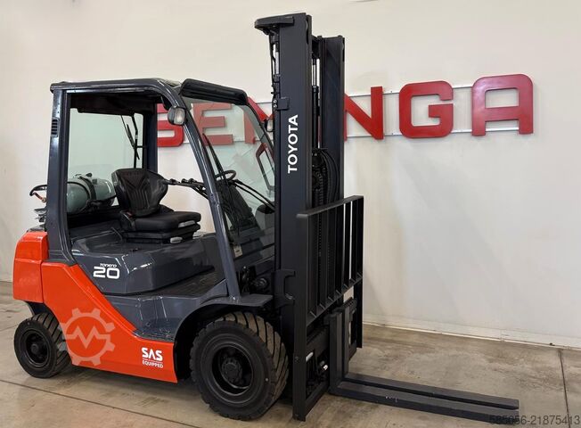 Gaffeltruck Toyota 11153 - 02-8FGF20