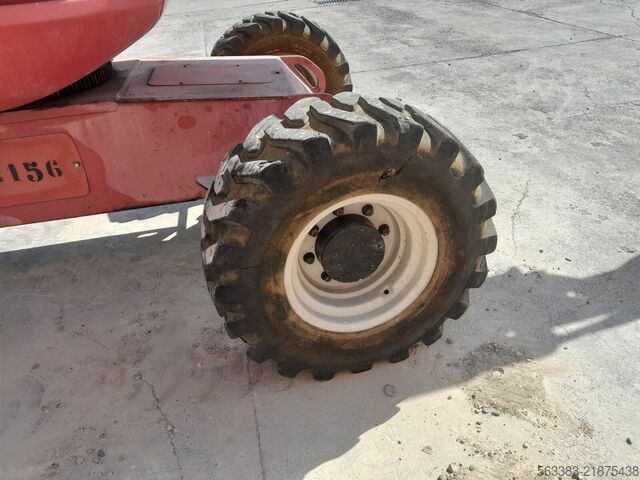 Ledad teleskopisk arbetsplattform Manitou 180ATJ