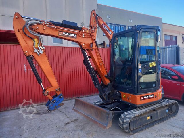 Minigrävare Hitachi ZX33U-6