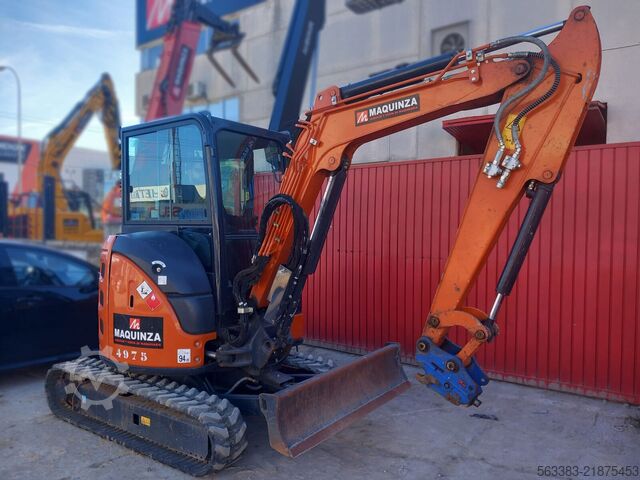 Minigrävare Hitachi ZX33U-6