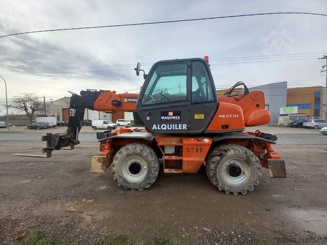 Roterande teleskoplastare Manitou MRT1742